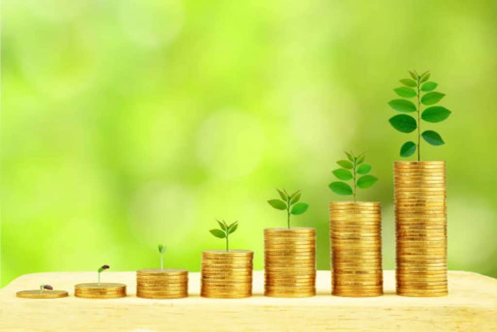 Ganar dinero desde las redes sociales twitter.
